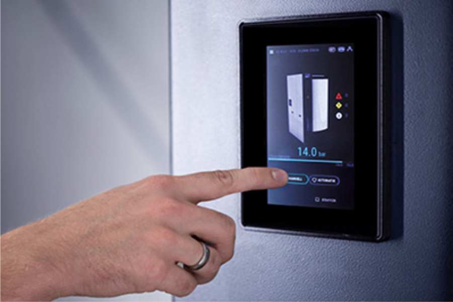 Vyvíjač pary s HMI ovládaním